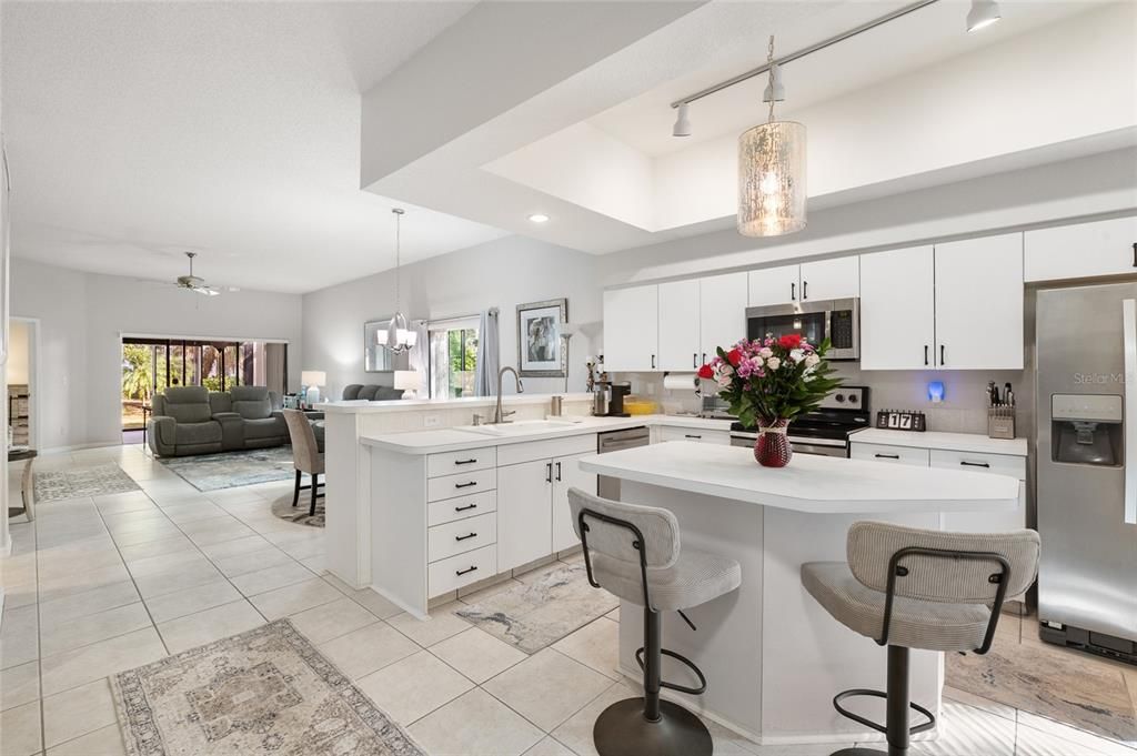 For Sale: $324,900 (2 beds, 2 baths, 1491 Square Feet)