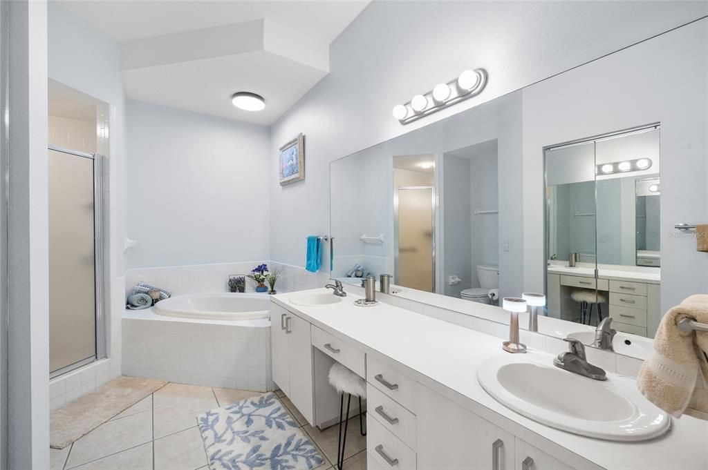 For Sale: $324,900 (2 beds, 2 baths, 1491 Square Feet)