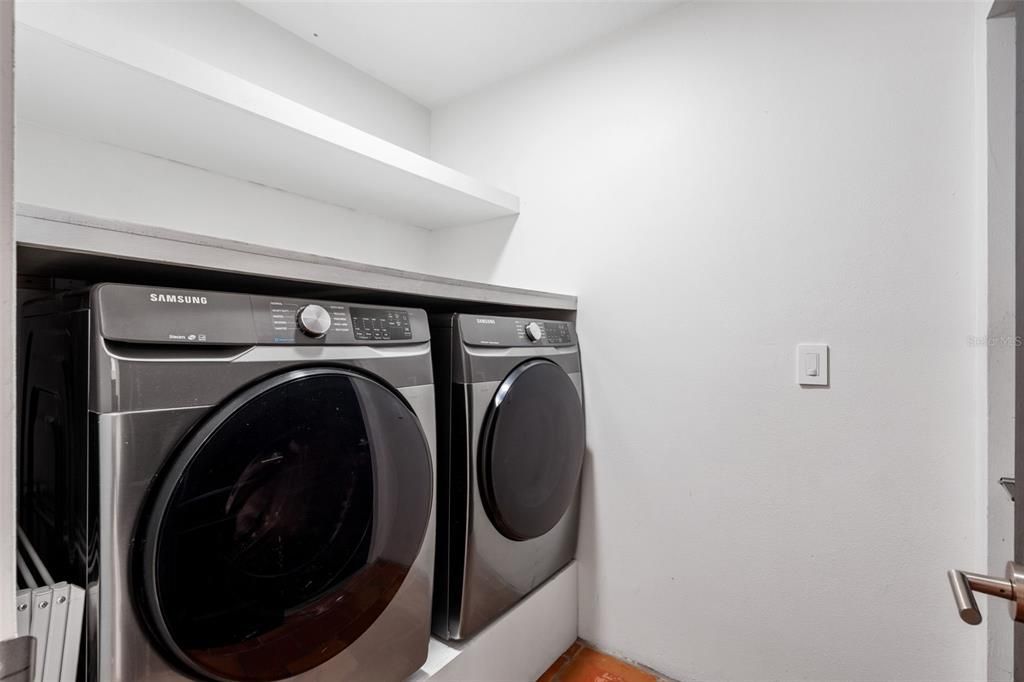 На продажу: $389,000 (3 спален, 2 ванн, 1643 Квадратных фут)