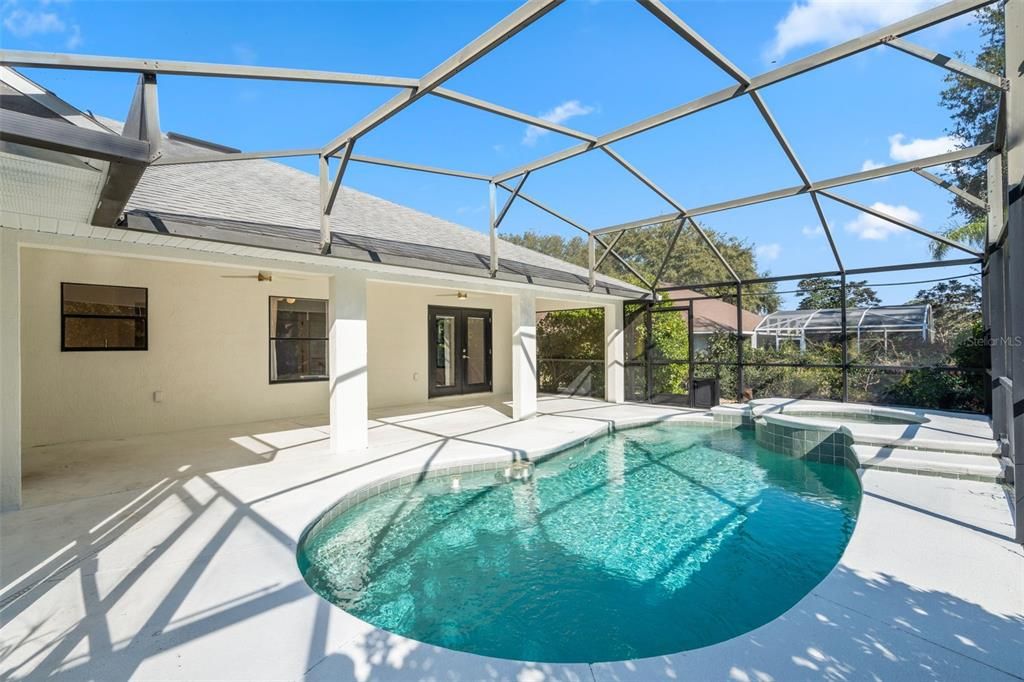 На продажу: $389,000 (3 спален, 2 ванн, 1643 Квадратных фут)