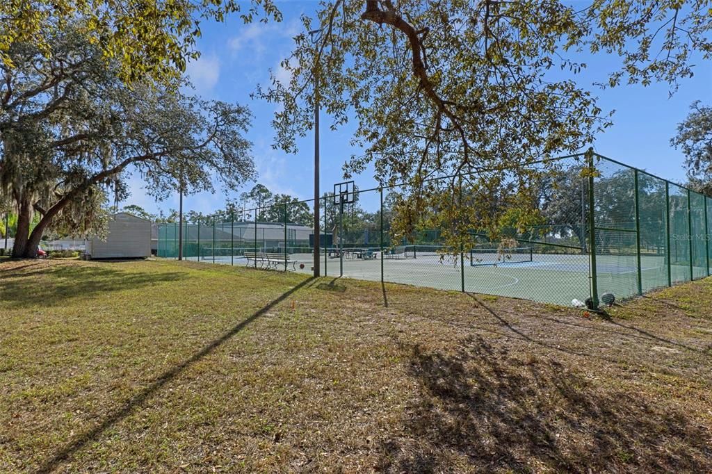 Active With Contract: $239,900 (2 beds, 2 baths, 1201 Square Feet)