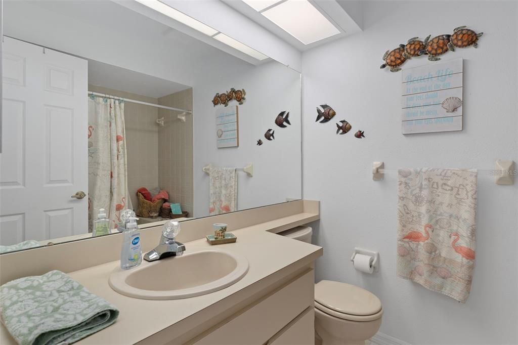 Active With Contract: $239,900 (2 beds, 2 baths, 1201 Square Feet)