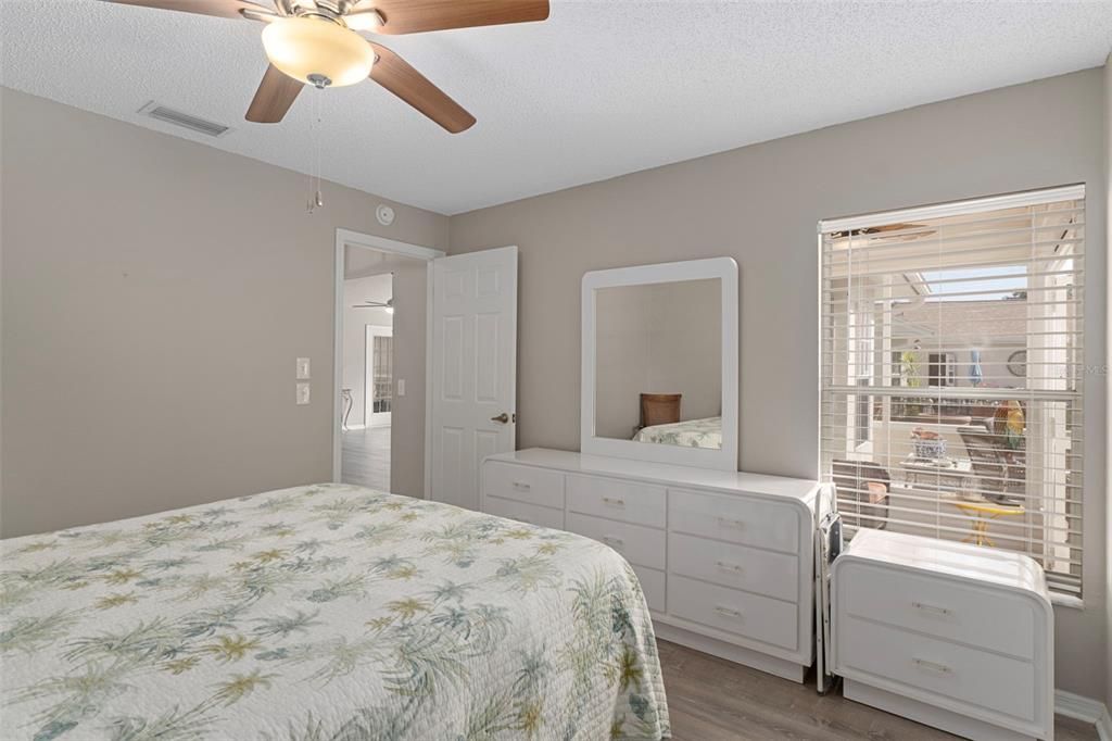 Active With Contract: $239,900 (2 beds, 2 baths, 1201 Square Feet)