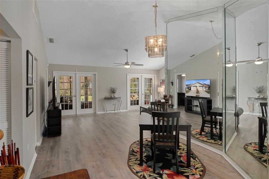 Active With Contract: $239,900 (2 beds, 2 baths, 1201 Square Feet)