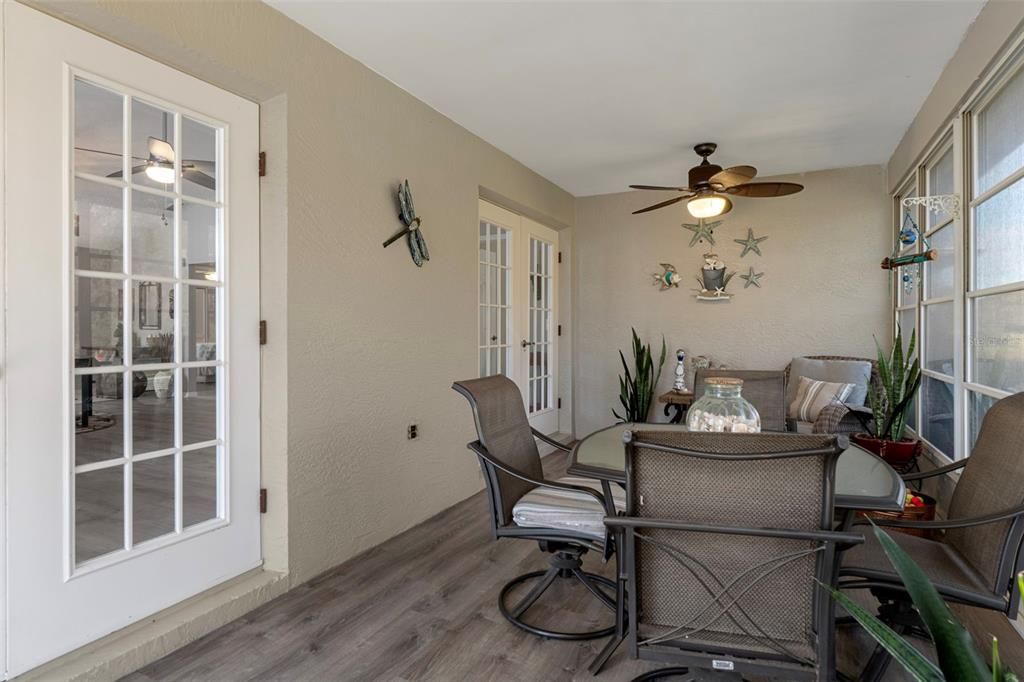 Active With Contract: $239,900 (2 beds, 2 baths, 1201 Square Feet)