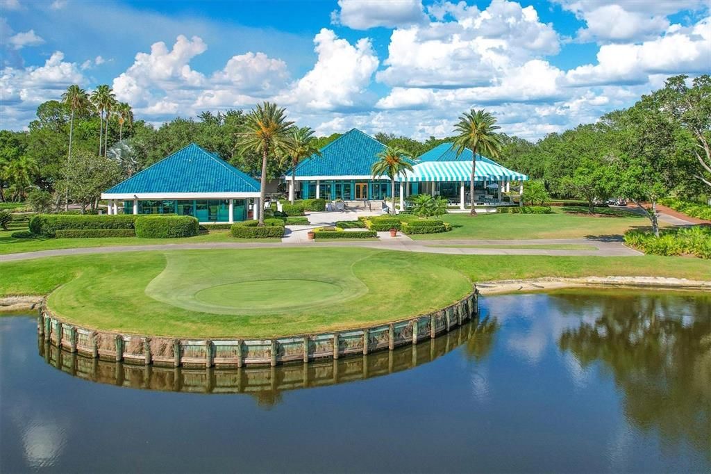 En Venta: $1,699,000 (4 camas, 2 baños, 2561 Pies cuadrados)