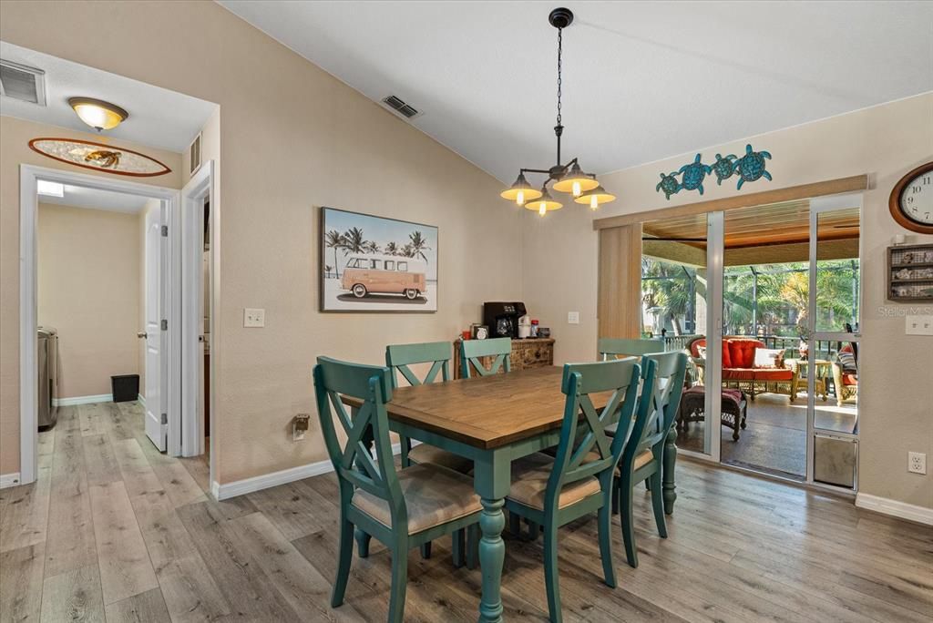 待售: $525,000 (3 贝兹, 2 浴室, 1517 平方英尺)