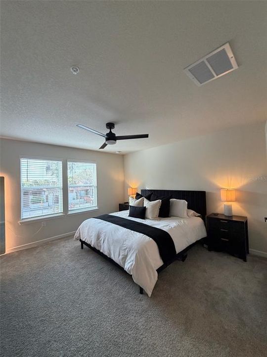 En Renta: $2,875 (3 camas, 2 baños, 1921 Pies cuadrados)