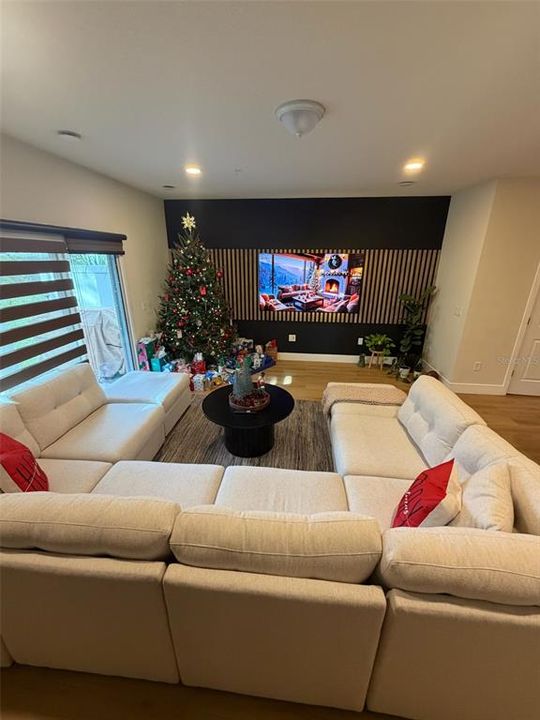 En Renta: $2,875 (3 camas, 2 baños, 1921 Pies cuadrados)