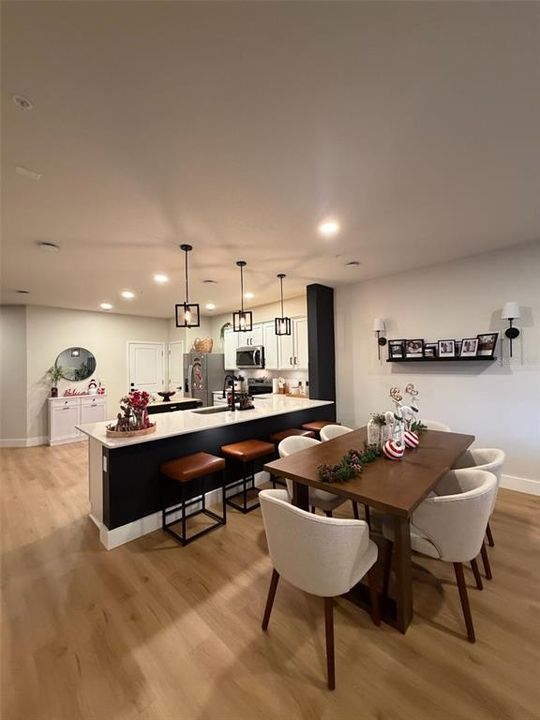 En Renta: $2,875 (3 camas, 2 baños, 1921 Pies cuadrados)