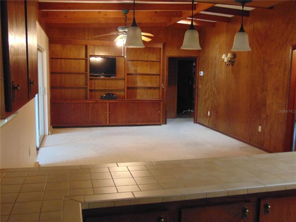 For Sale: $675,000 (4 beds, 3 baths, 2022 Square Feet)