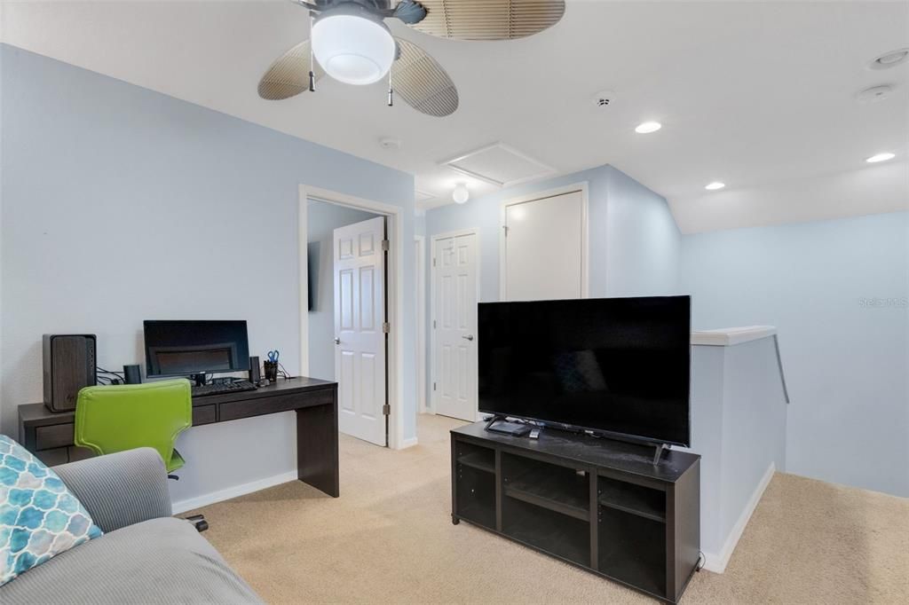 На продажу: $440,000 (4 спален, 2 ванн, 2396 Квадратных фут)