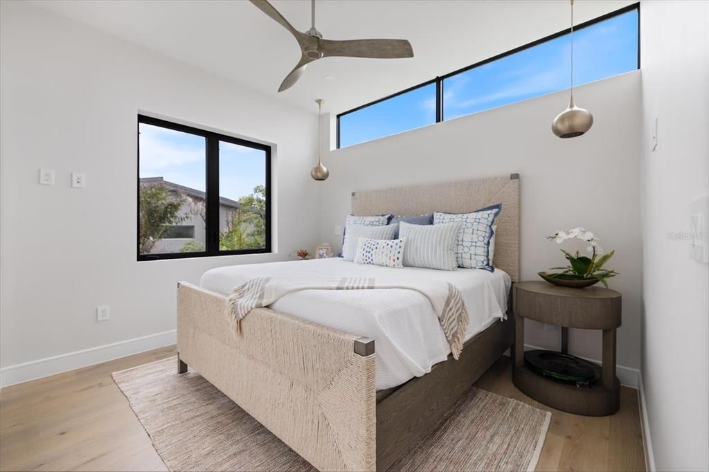 На продажу: $6,923,000 (7 спален, 6 ванн, 5214 Квадратных фут)