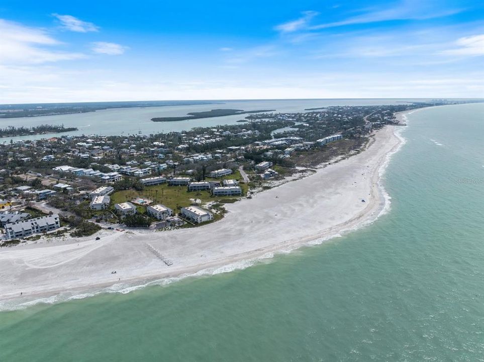 На продажу: $6,923,000 (7 спален, 6 ванн, 5214 Квадратных фут)