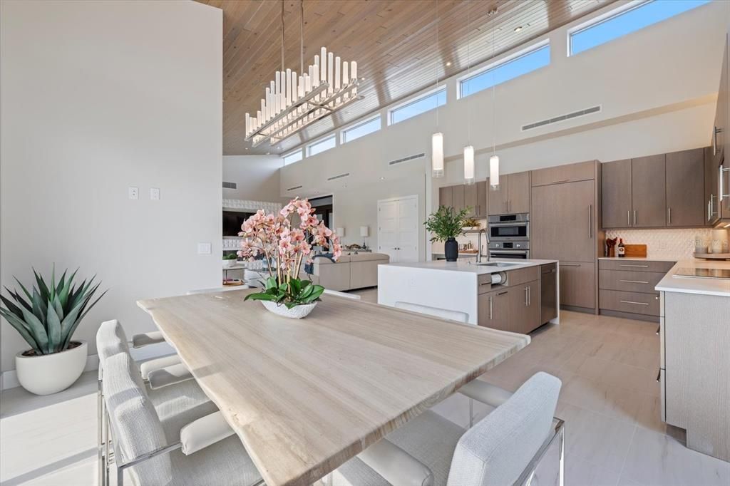 На продажу: $6,923,000 (7 спален, 6 ванн, 5214 Квадратных фут)