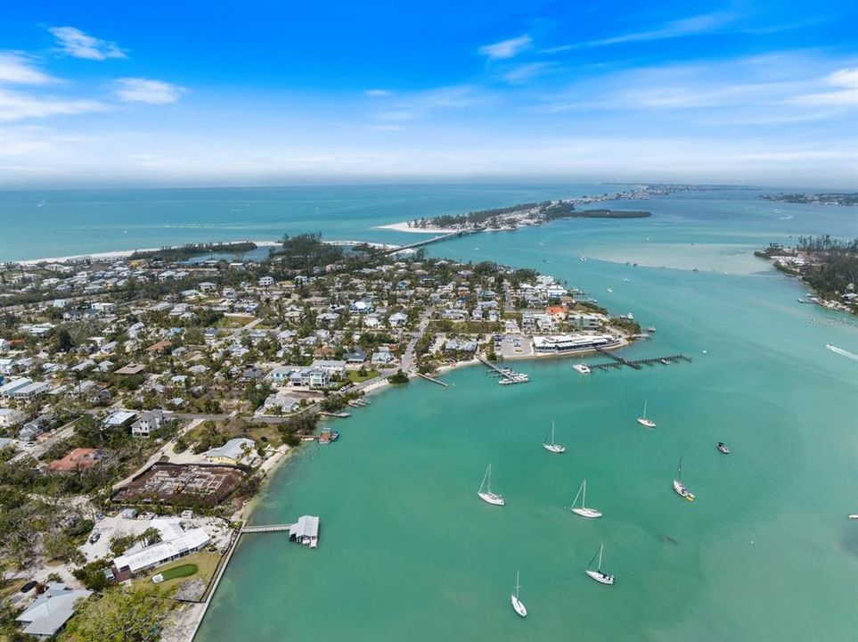 На продажу: $6,923,000 (7 спален, 6 ванн, 5214 Квадратных фут)