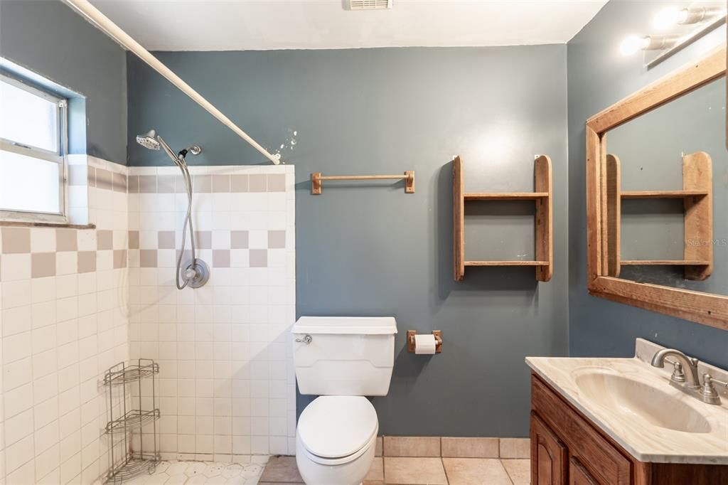 For Sale: $850,000 (5 beds, 4 baths, 3500 Square Feet)