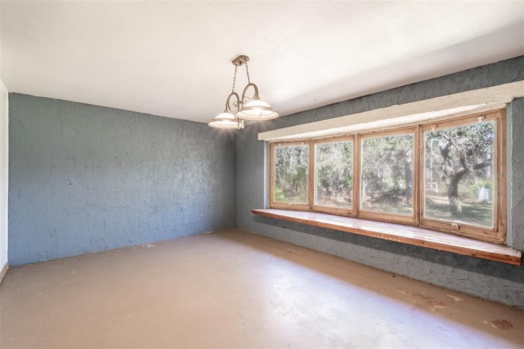 For Sale: $850,000 (5 beds, 4 baths, 3500 Square Feet)