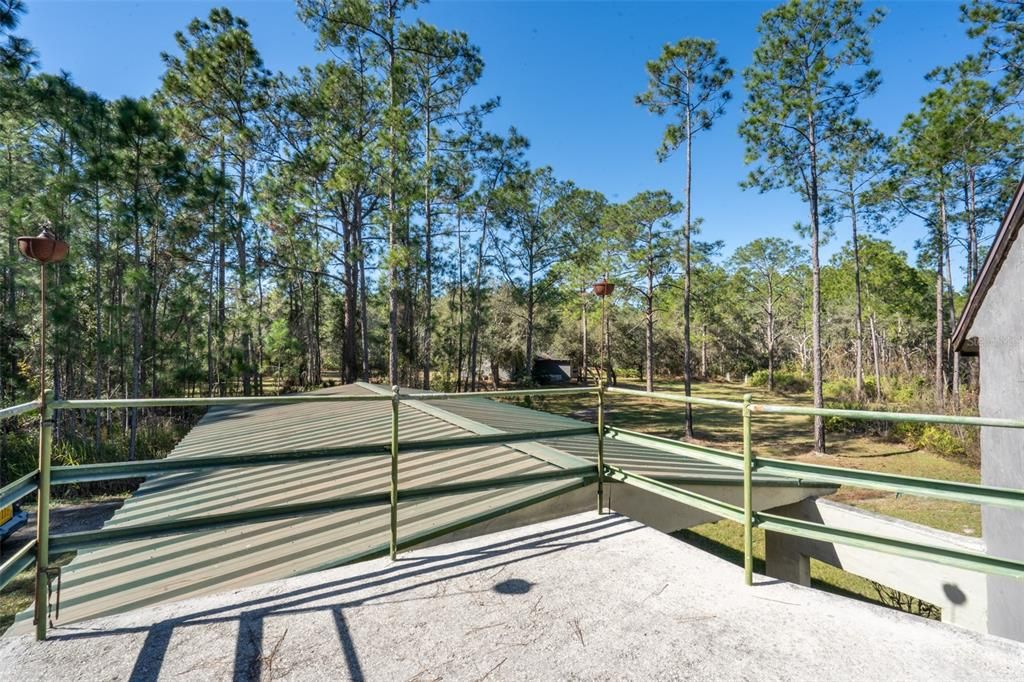 For Sale: $850,000 (5 beds, 4 baths, 3500 Square Feet)