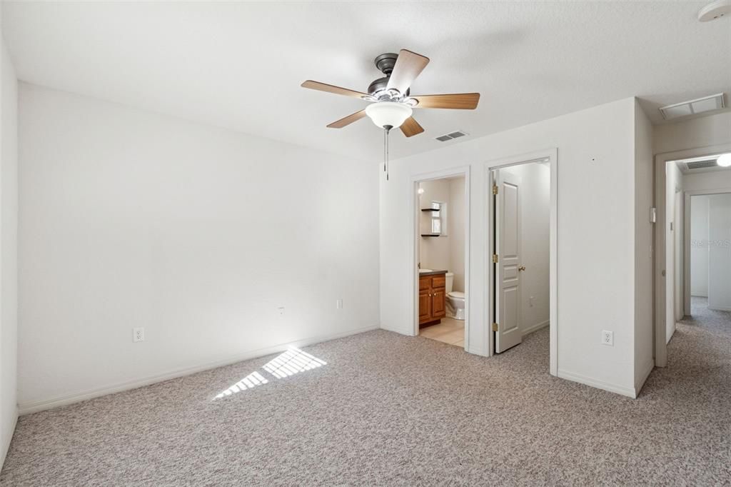 En Renta: $2,400 (3 camas, 2 baños, 1554 Pies cuadrados)