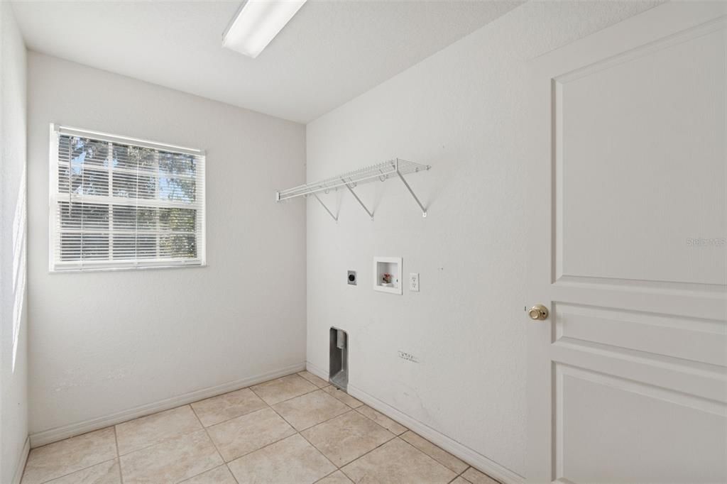 En Renta: $2,400 (3 camas, 2 baños, 1554 Pies cuadrados)