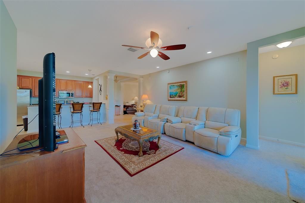 For Sale: $409,900 (2 beds, 2 baths, 1730 Square Feet)