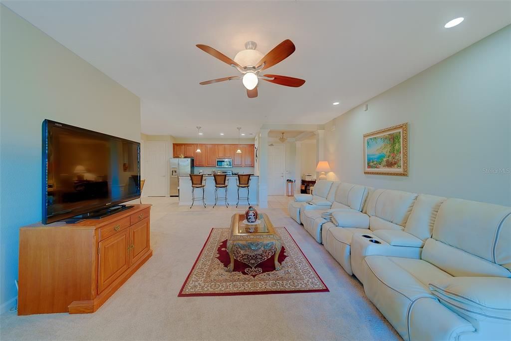 For Sale: $409,900 (2 beds, 2 baths, 1730 Square Feet)