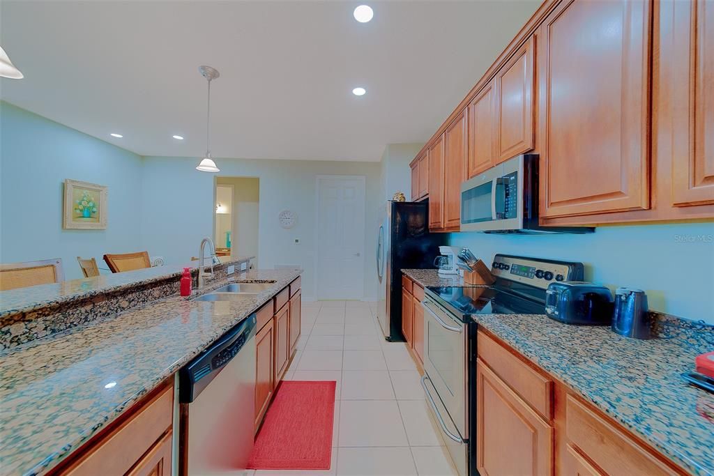 For Sale: $409,900 (2 beds, 2 baths, 1730 Square Feet)