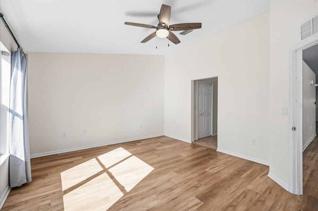 待售: $285,000 (3 贝兹, 2 浴室, 1782 平方英尺)