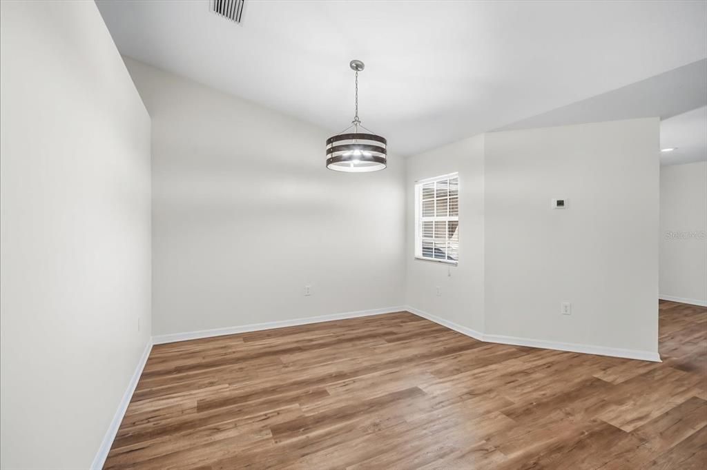 待售: $285,000 (3 贝兹, 2 浴室, 1782 平方英尺)