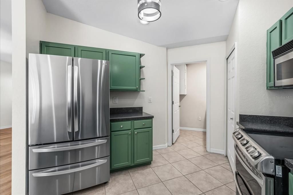 待售: $285,000 (3 贝兹, 2 浴室, 1782 平方英尺)