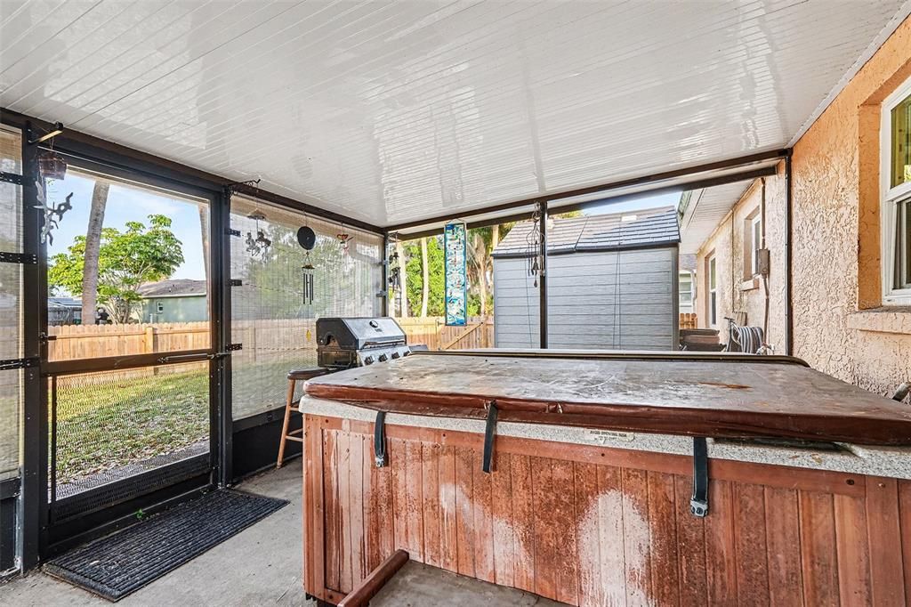 For Sale: $278,000 (3 beds, 2 baths, 1275 Square Feet)