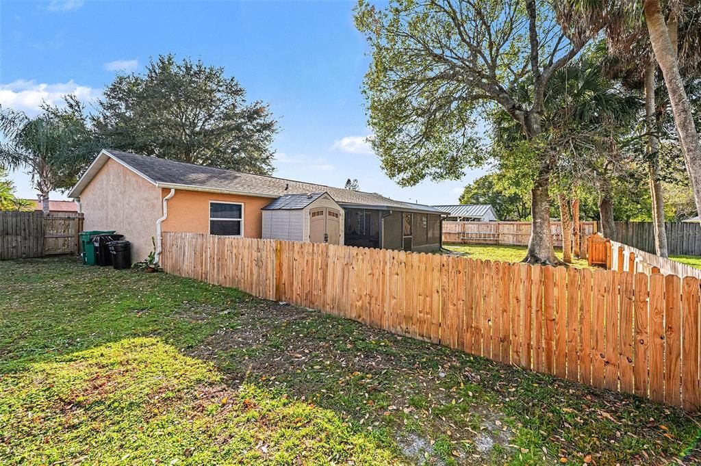 For Sale: $278,000 (3 beds, 2 baths, 1275 Square Feet)