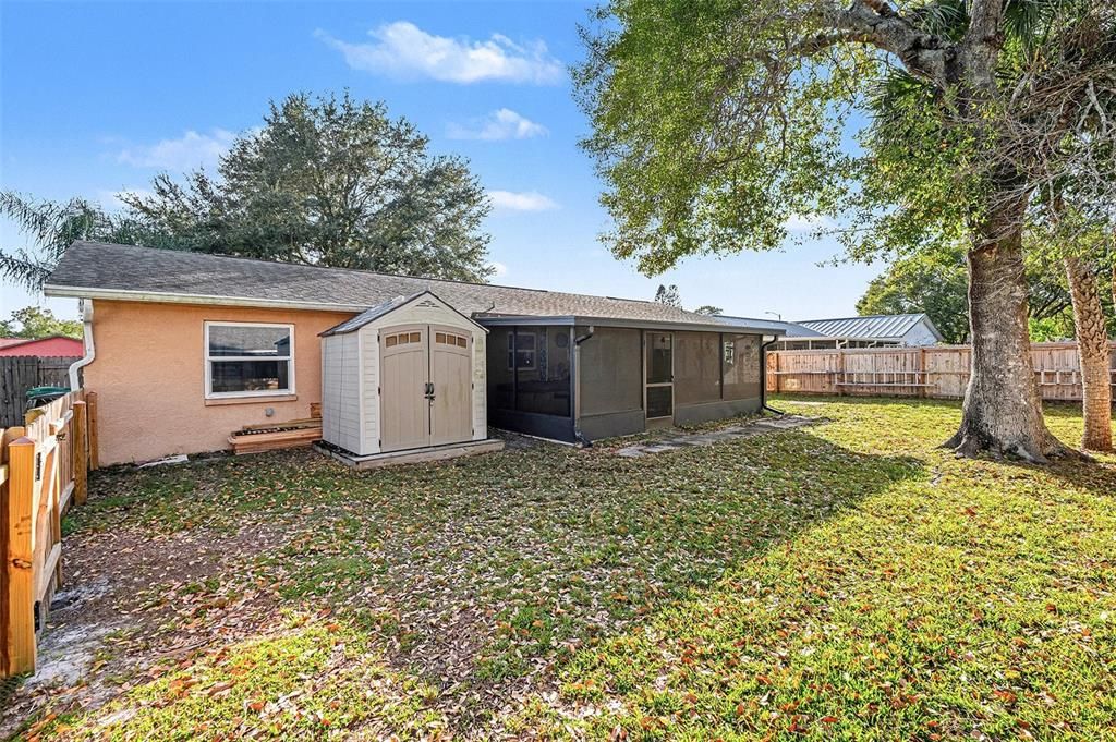 For Sale: $278,000 (3 beds, 2 baths, 1275 Square Feet)