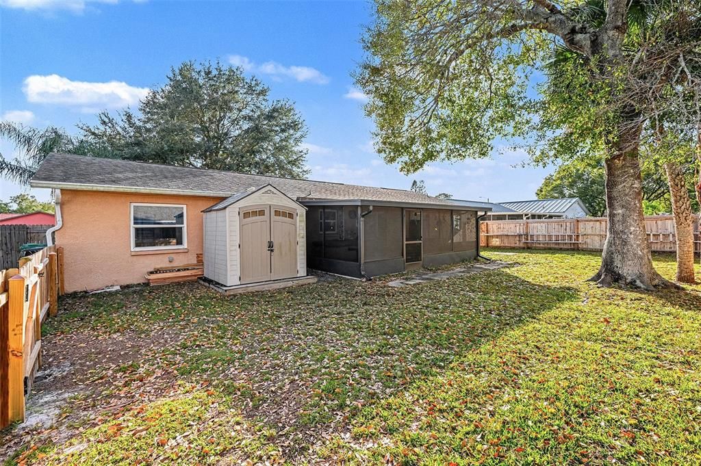 For Sale: $278,000 (3 beds, 2 baths, 1275 Square Feet)