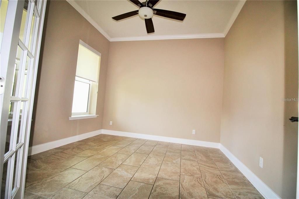 В аренду: $3,495 (3 спален, 2 ванн, 1899 Квадратных фут)