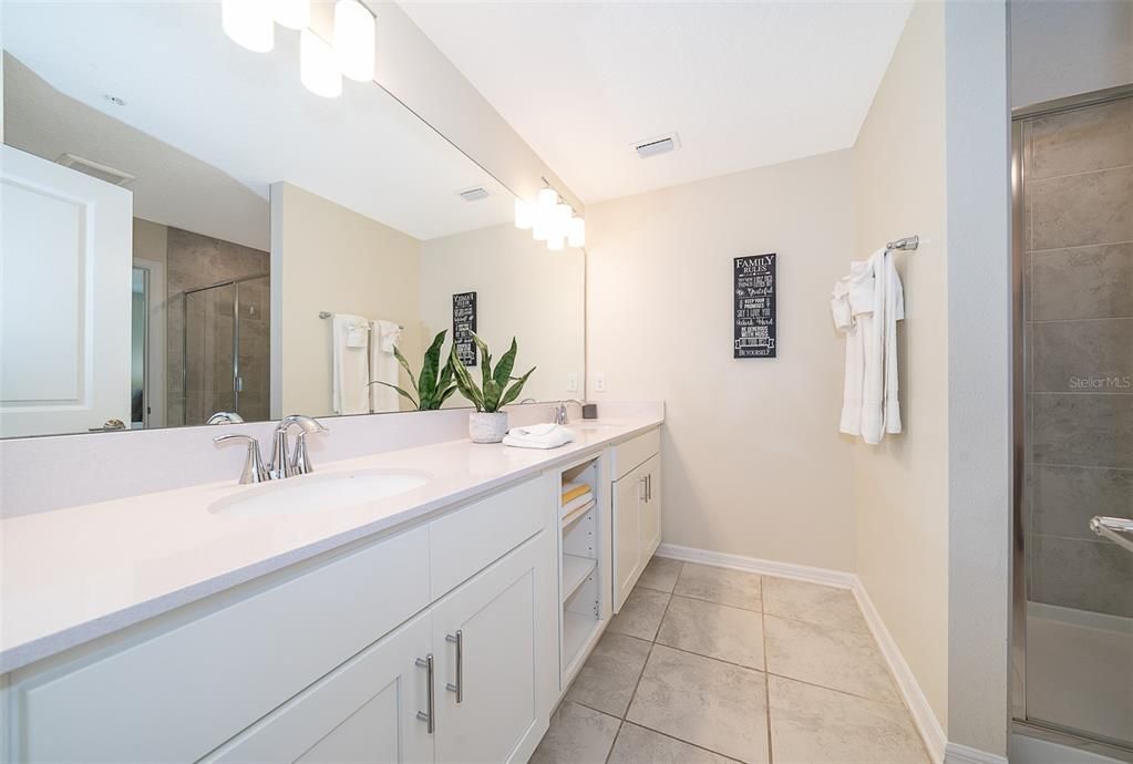 待售: $389,000 (3 贝兹, 2 浴室, 1329 平方英尺)