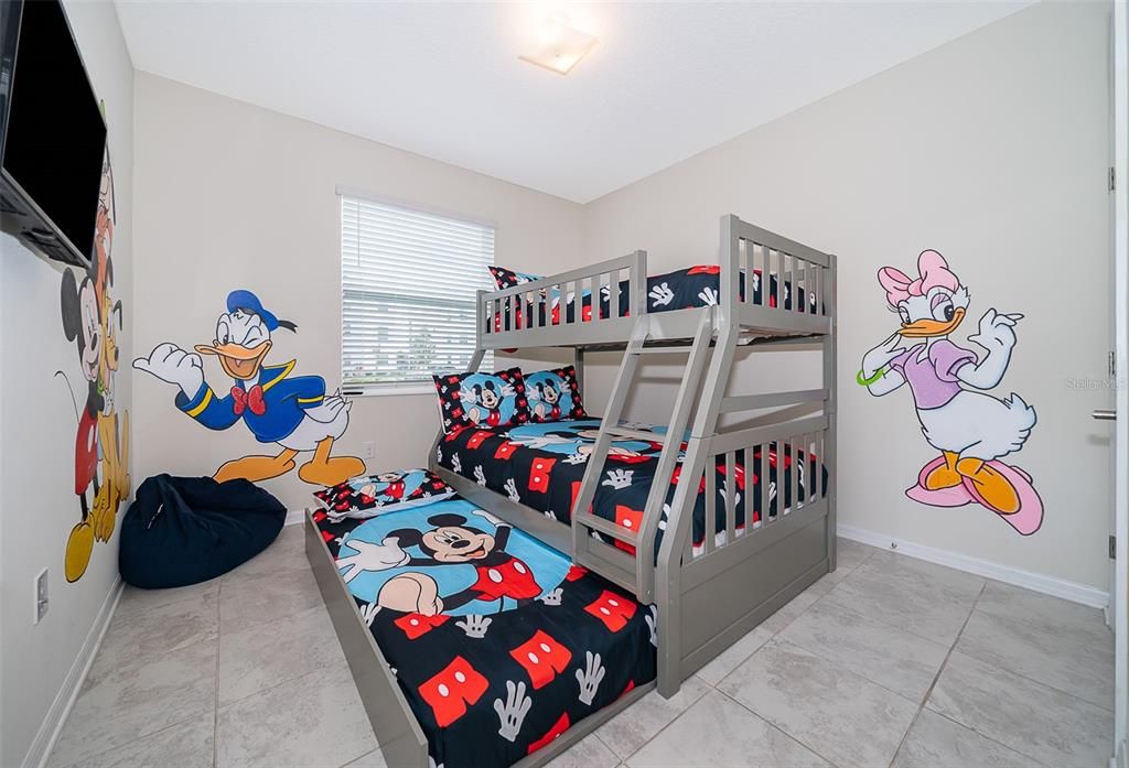 待售: $389,000 (3 贝兹, 2 浴室, 1329 平方英尺)