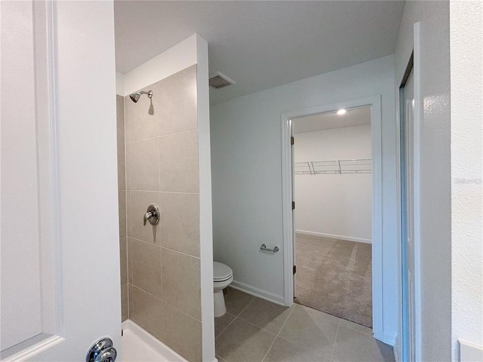 В аренду: $1,950 (4 спален, 2 ванн, 1824 Квадратных фут)