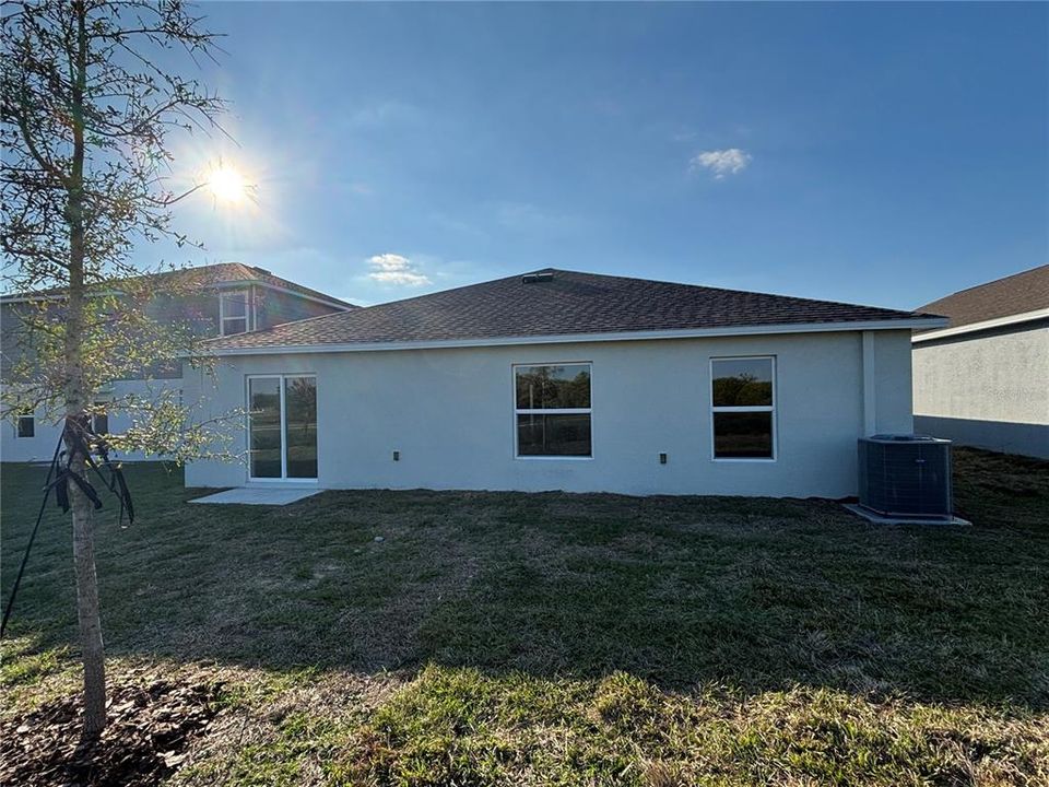 В аренду: $1,950 (4 спален, 2 ванн, 1824 Квадратных фут)