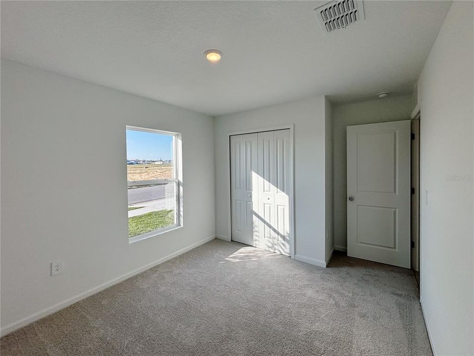 В аренду: $1,950 (4 спален, 2 ванн, 1824 Квадратных фут)