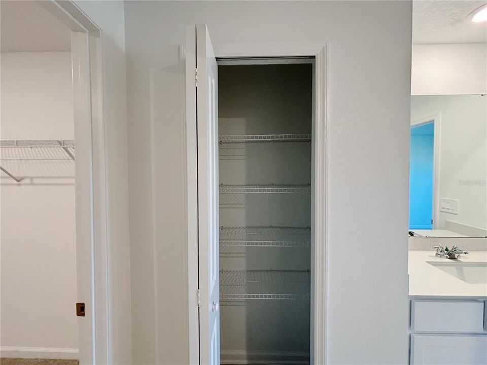 В аренду: $1,950 (4 спален, 2 ванн, 1824 Квадратных фут)