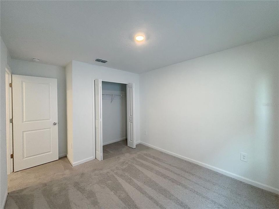 В аренду: $1,950 (4 спален, 2 ванн, 1824 Квадратных фут)