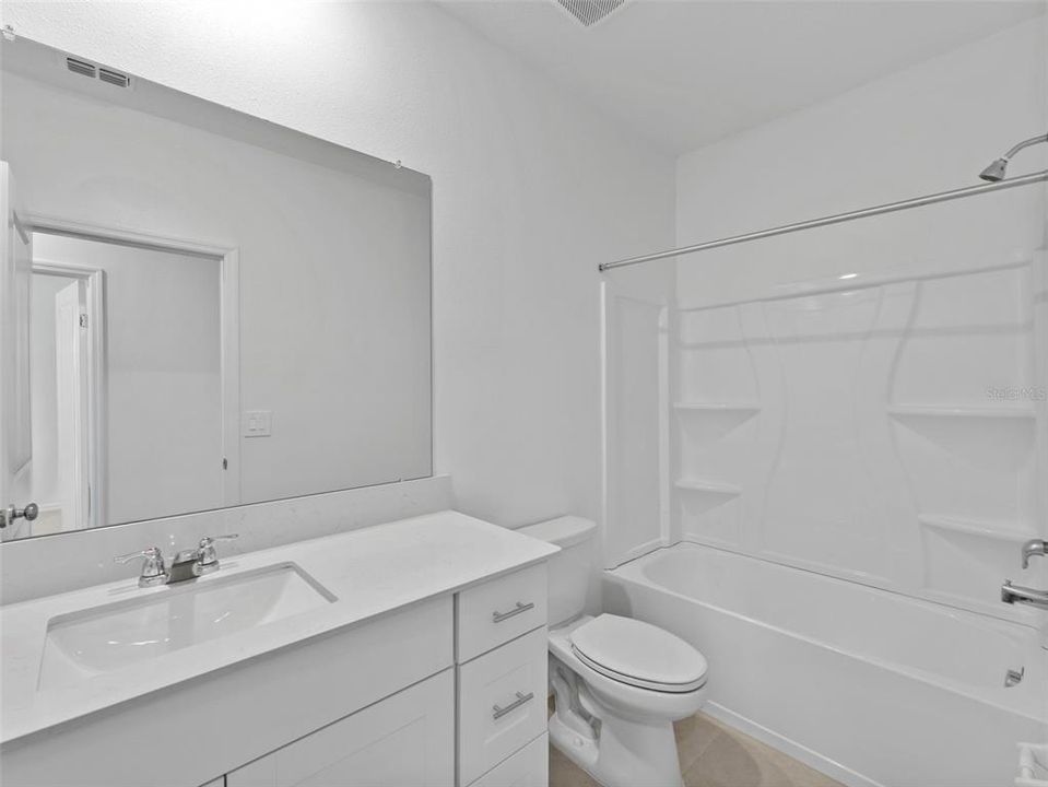 En Renta: $2,200 (3 camas, 2 baños, 1760 Pies cuadrados)