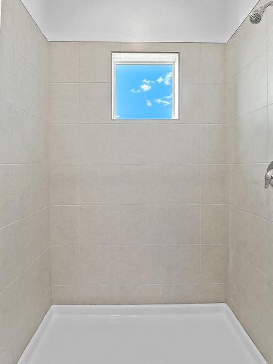 En Renta: $2,200 (3 camas, 2 baños, 1760 Pies cuadrados)