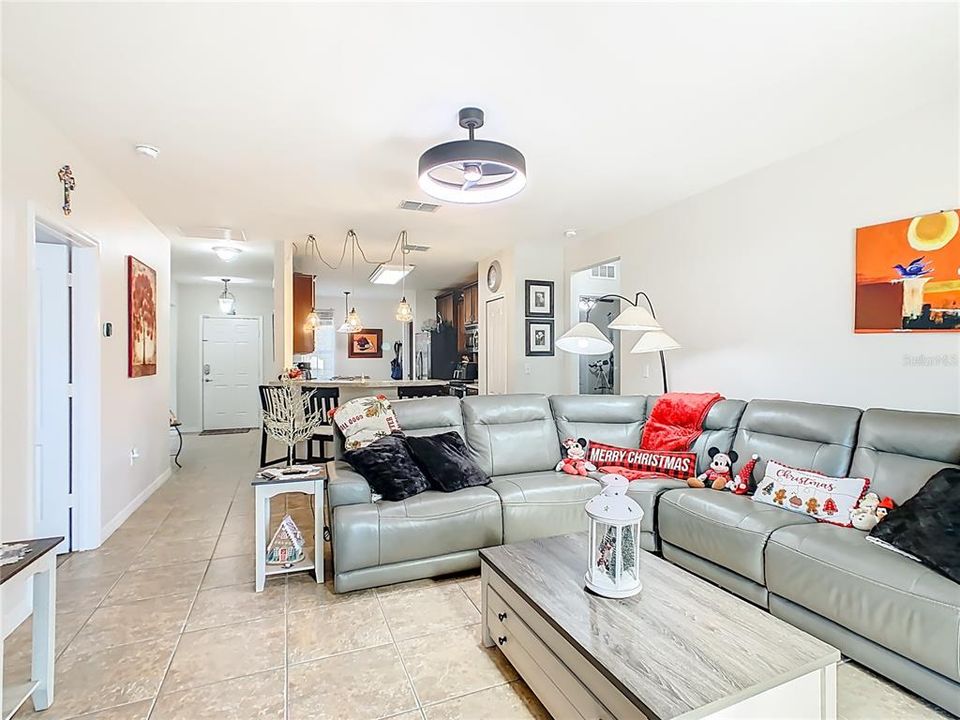 For Sale: $399,000 (3 beds, 2 baths, 1541 Square Feet)