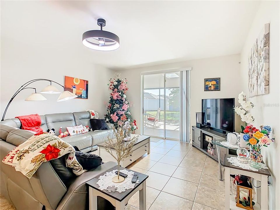 For Sale: $399,000 (3 beds, 2 baths, 1541 Square Feet)