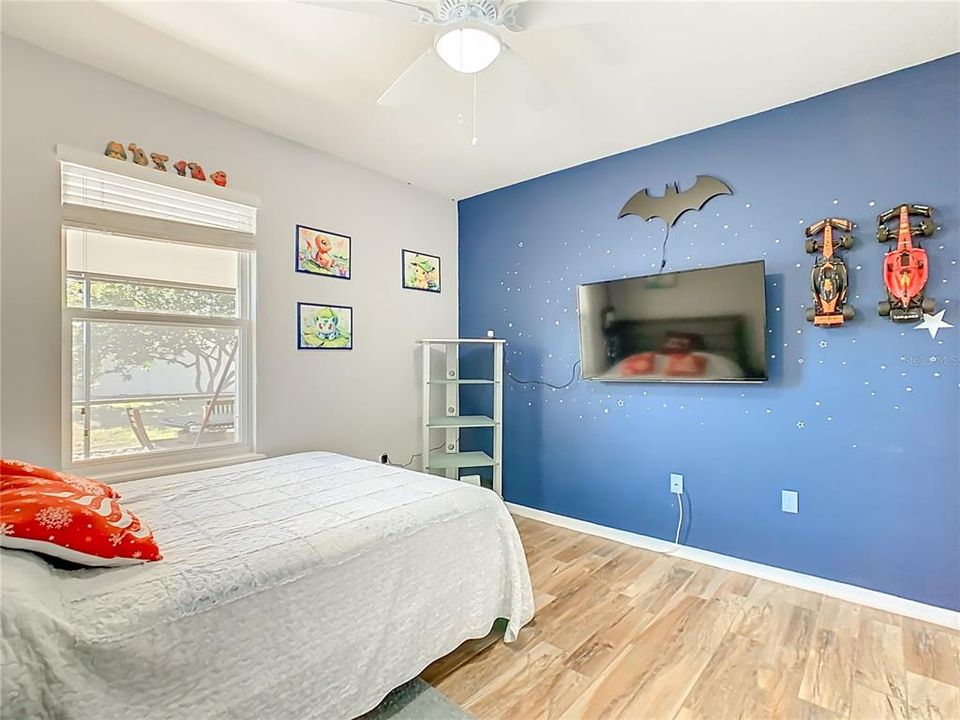 For Sale: $399,000 (3 beds, 2 baths, 1541 Square Feet)