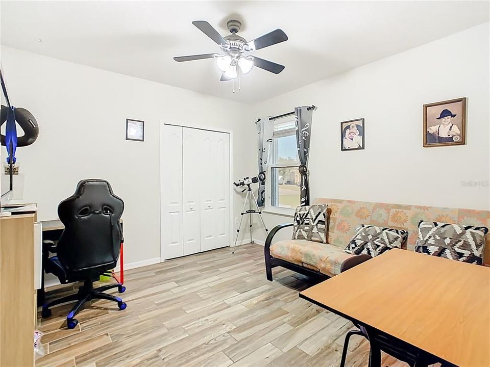 For Sale: $399,000 (3 beds, 2 baths, 1541 Square Feet)