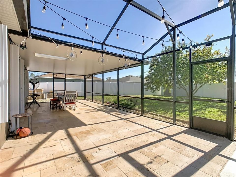 For Sale: $399,000 (3 beds, 2 baths, 1541 Square Feet)